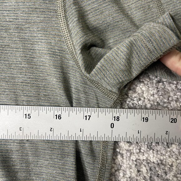 Lululemon Polo Shirt Mens Large Gray Metal Vent Tech Short Sleeve Athletic Golf - Picture 3 of 5